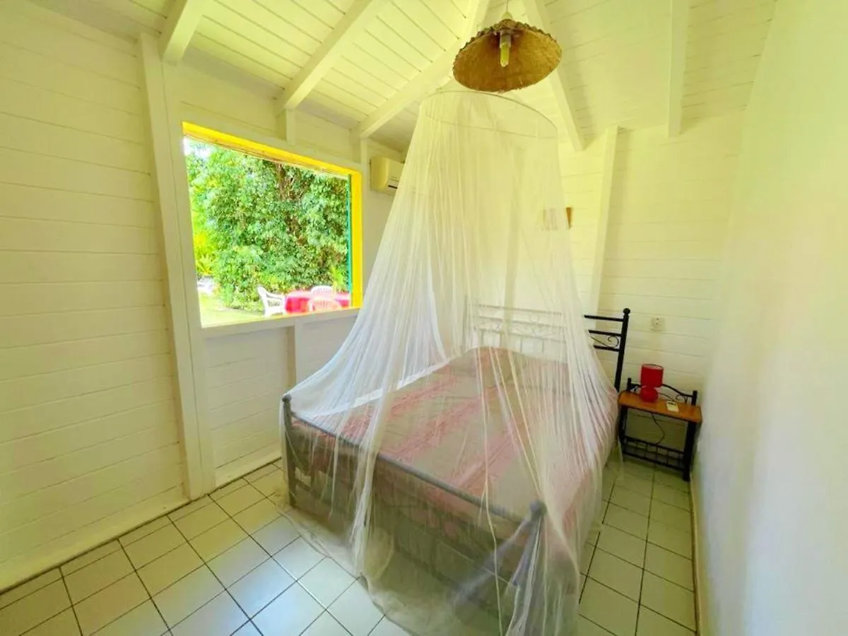 Maison Charmante A Sainte-Rose + Piscine