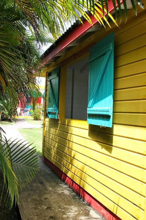Holiday home Maison Charmante A Sainte-Rose + Piscine